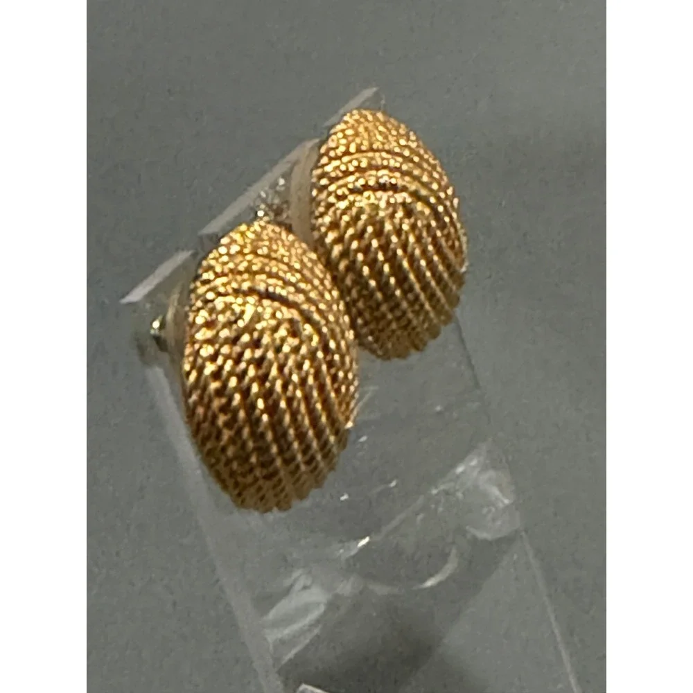 Vintage Gold Tone Button Earrings Twisted Rope Dome Studs Textured‎